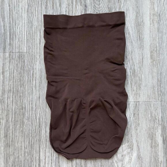 Skims Seamless Sculpt High Waist Brief Core Control Cocoa Brown Size S/M - Picture 2 of 3